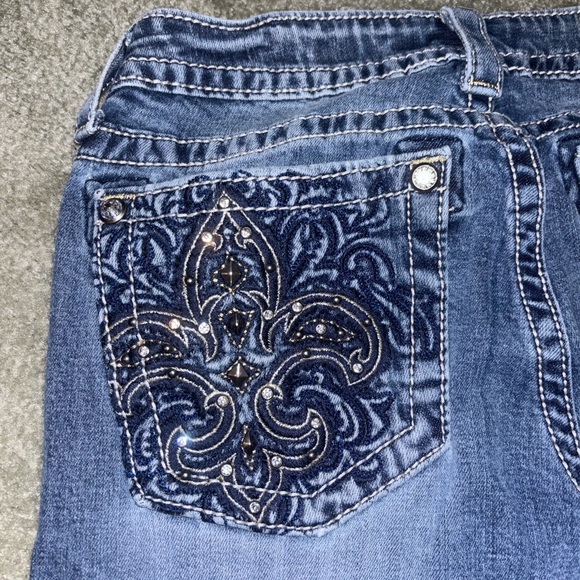 Miss me skinny jeans! Super cute mix of blue jeans with black and bling on them - Picture 5 of 6